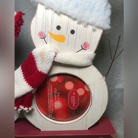 “GRANDKIDS” SNOWMAN PICTURE HOLDING WOODEN FIGURINE, NEW WITH TAGS FROM KOHL’s - Picture 3 of 8